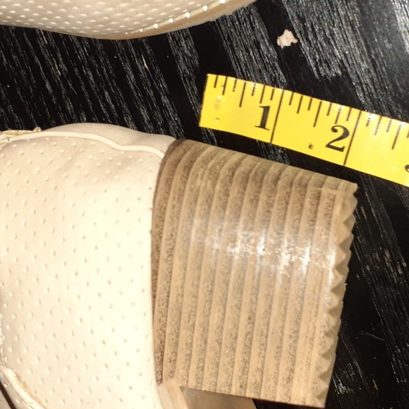 Tan Shoe Booties Size 9 NWOT - Picture 7 of 8